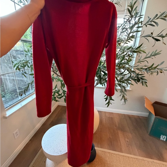 Neiman Marcus Vibrant Red Cashmere robe - Picture 6 of 6
